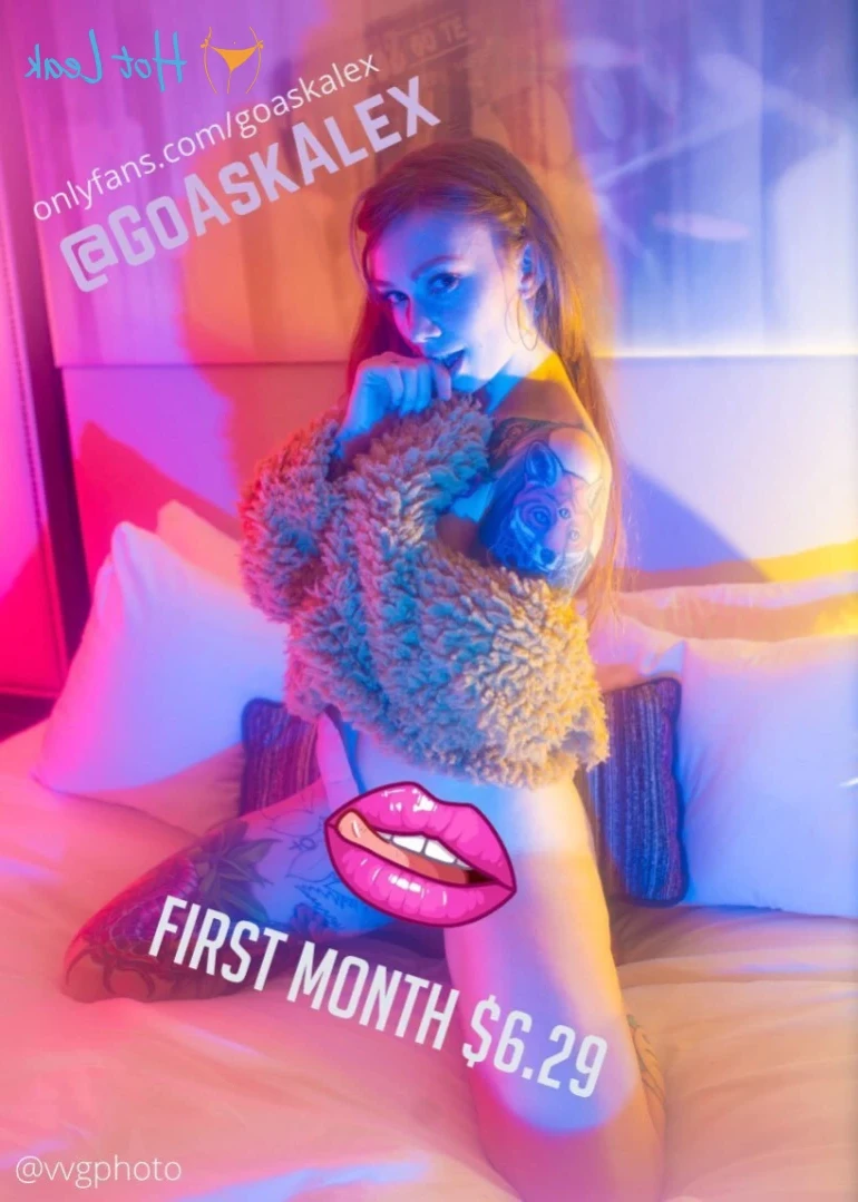 𝓈𝓂𝒶𝓁𝓁 𝓉𝒾𝓉𝓉𝓎 𝕘𝕠𝕥𝕙 𝕘𝕚𝕣𝕝𝕗𝕣𝕚𝕖𝕟𝕕 🦇 [ matildassecret ] Onlyfans leaked photo 16337917 on Hotleaks.tv