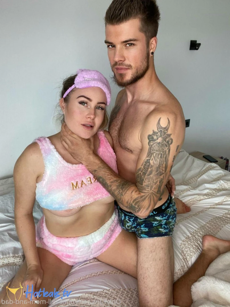 NAUGHTY SIBLINGS 😈💦 [ dont-tell-mom-and-dad ] Onlyfans leaked photo 13815304 on Hotleaks.tv