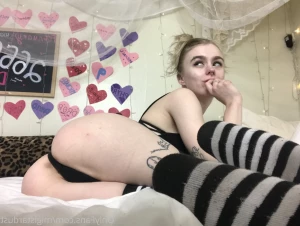 5733867