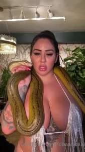 SEXTiNG STEPMOM🎧💬 [ dreaalexa ] Onlyfans leaked video 11406495 on Hotleaks.tv