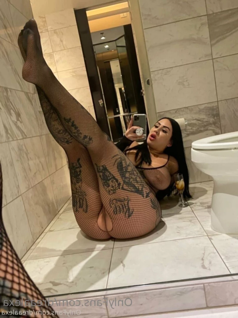 SEXTiNG STEPMOM🎧💬 [ dreaalexa ] Onlyfans leaked photo 12523810 on Hotleaks.tv
