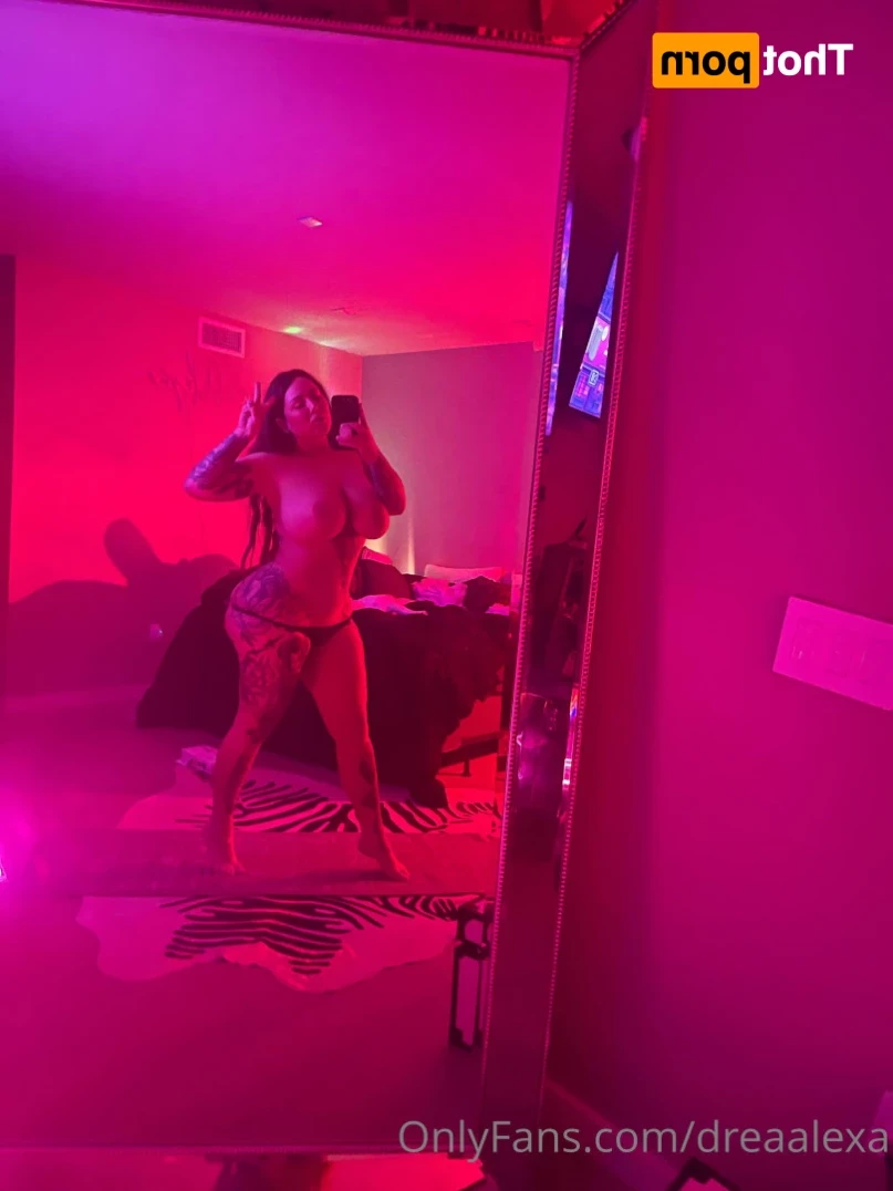 SEXTiNG STEPMOM🎧💬 [ dreaalexa ] Onlyfans leaked photo 13392098 on Hotleaks.tv