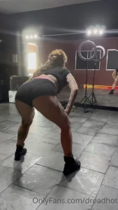 1375209
