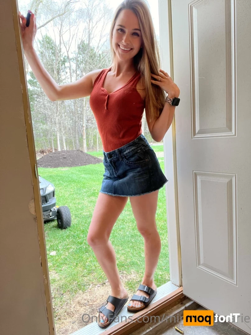 𝓜𝓲𝓻𝓪𝓷𝓭𝓪 𝓜𝓪𝓻𝓲𝓮 [ miranda_marie ] Onlyfans leaked photo 13033713 on Hotleaks.tv