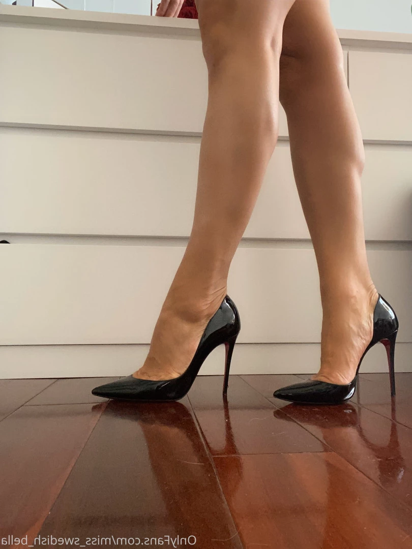 Swedish Bella 🇸🇪 Ex teacher 😈 [ miss_swedish_bella ] Onlyfans leaked photo 9735072 on Hotleaks.tv