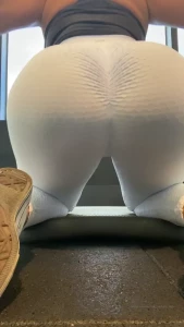 10610396