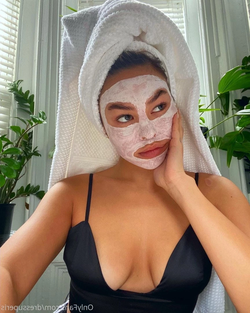 dress up eris [ dressuperis ] Onlyfans leaked photo 333141 on Hotleaks.tv