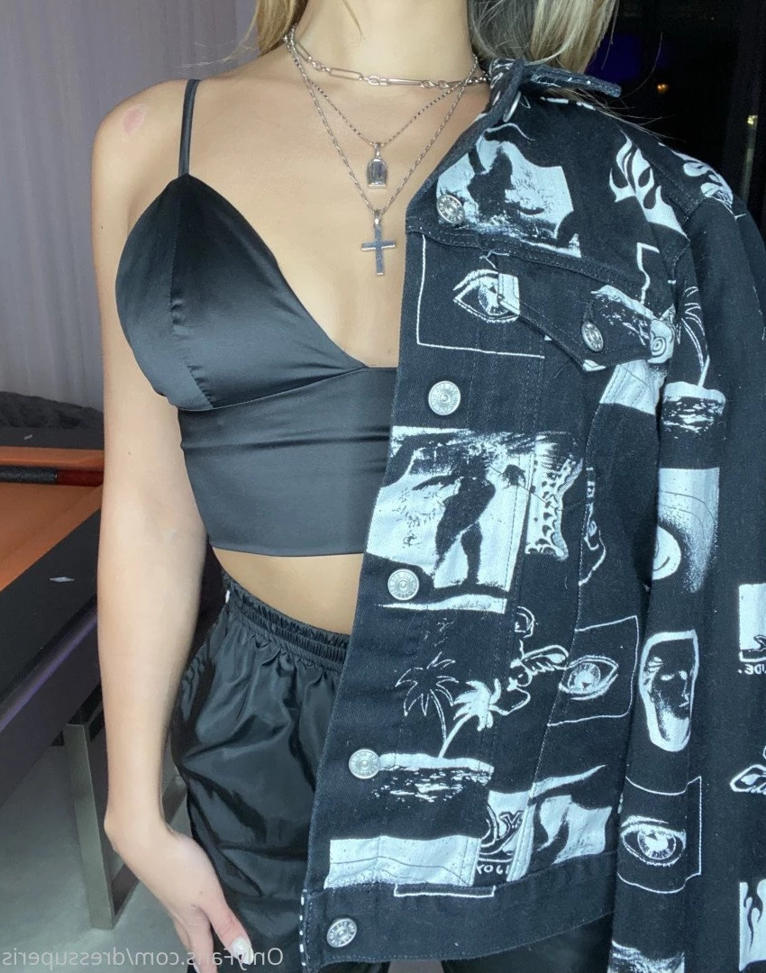 dress up eris [ dressuperis ] Onlyfans leaked photo 333384 on Hotleaks.tv