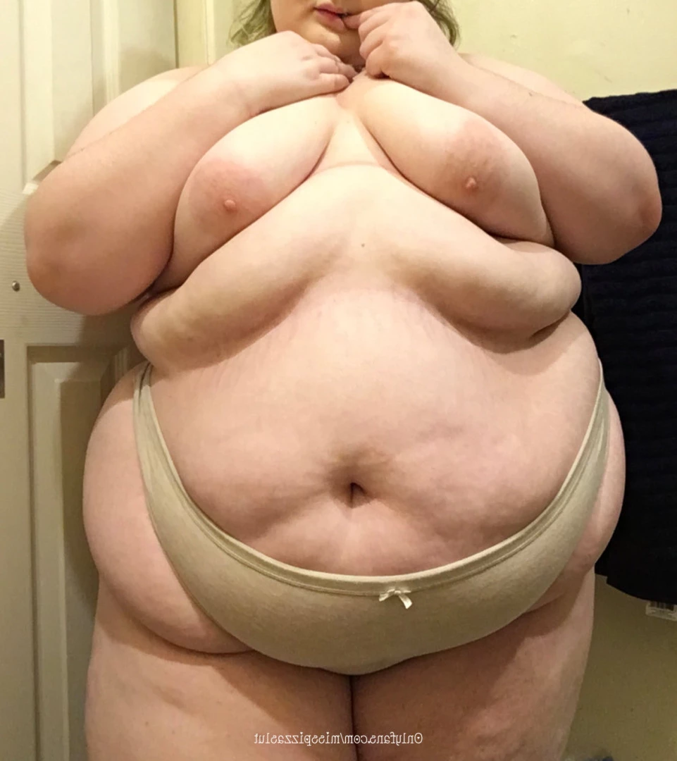 Ange 💕 fluffy ssbbw 💕 [ misspizzaslut ] Onlyfans leaked photo 5855759 on Hotleaks.tv