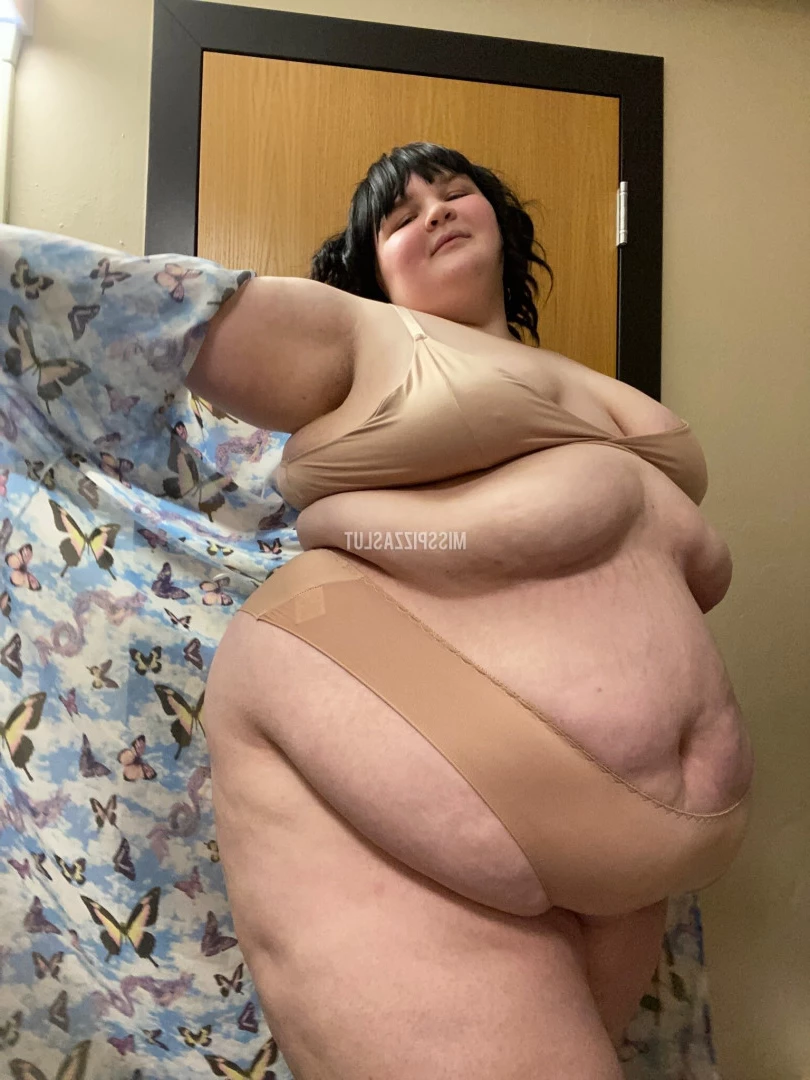 Ange 💕 fluffy ssbbw 💕 [ misspizzaslut ] Onlyfans leaked photo 5858331 on Hotleaks.tv