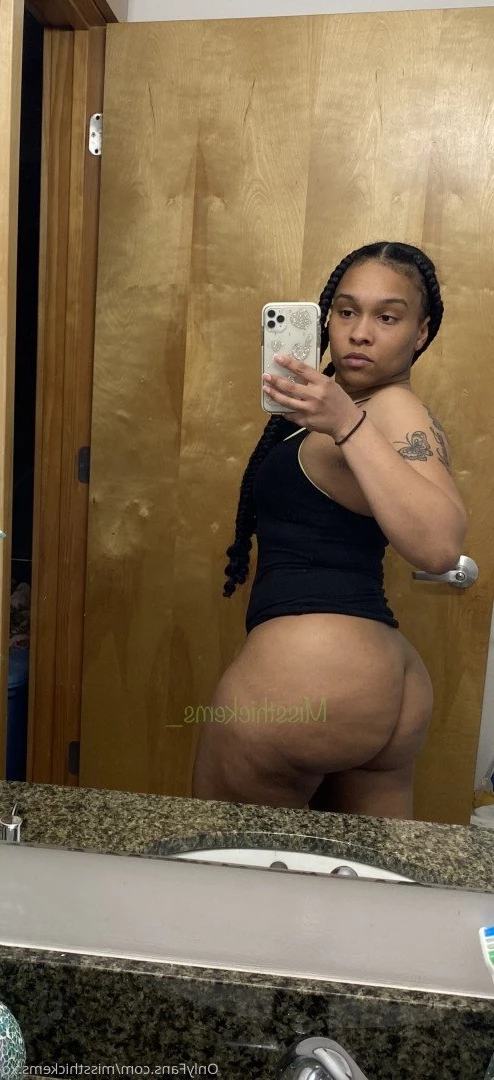 Vana [ missthickems.xo ] Onlyfans leaked photo 3048155 on Hotleaks.tv