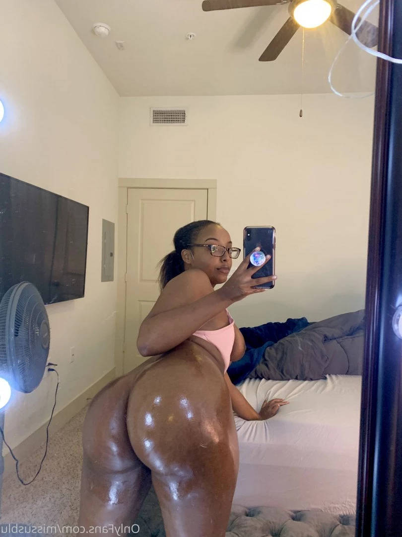Juicy Butt Queen [ missusblu ] Onlyfans leaked photo 2892195 on Hotleaks.tv