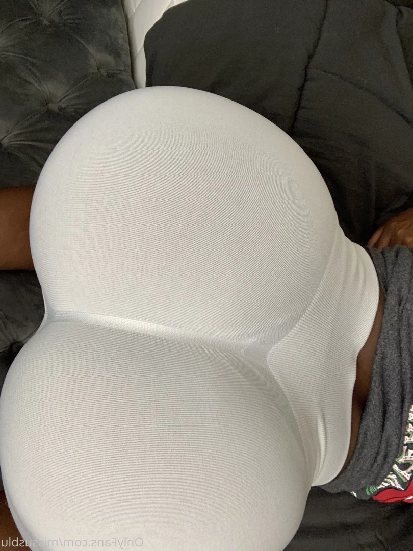 Juicy Butt Queen [ missusblu ] Onlyfans leaked photo 10331625 on Hotleaks.tv