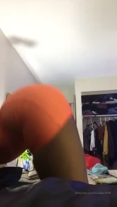 10609977