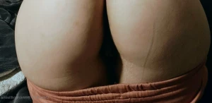 5747737