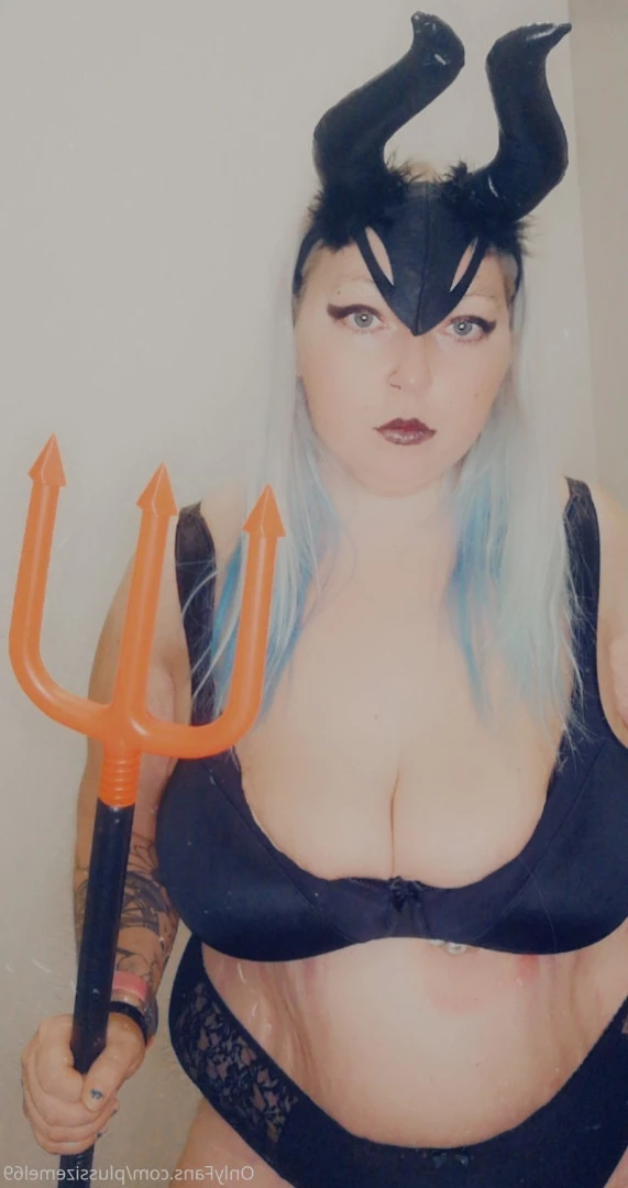 😈 Mistress Mel 😈 NEW GG CONTENT [ mistressmel1 ] Onlyfans leaked photo 9776991 on Hotleaks.tv