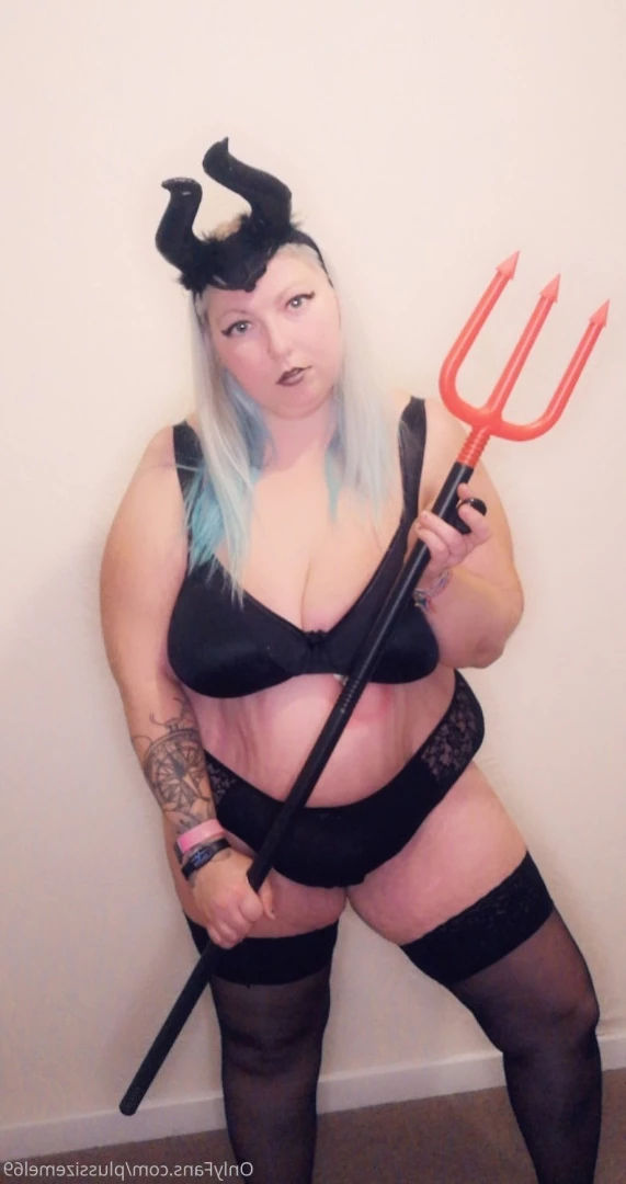 😈 Mistress Mel 😈 NEW GG CONTENT [ mistressmel1 ] Onlyfans leaked photo 9781644 on Hotleaks.tv