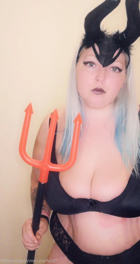 😈 Mistress Mel 😈 NEW GG CONTENT [ mistressmel1 ] Onlyfans leaked photo 9785808 on Hotleaks.tv