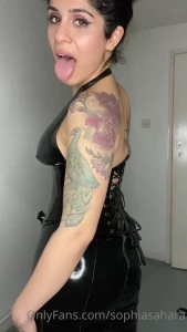 10609532