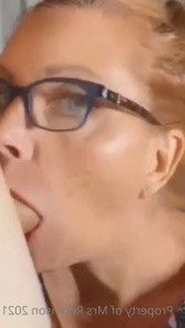 Mrs. Robinson [ mrsrobinsonvip ] Onlyfans leaked video 7775622 on Hotleaks.tv