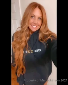 Mrs. Robinson [ mrsrobinsonvip ] Onlyfans leaked video 8889010 on Hotleaks.tv