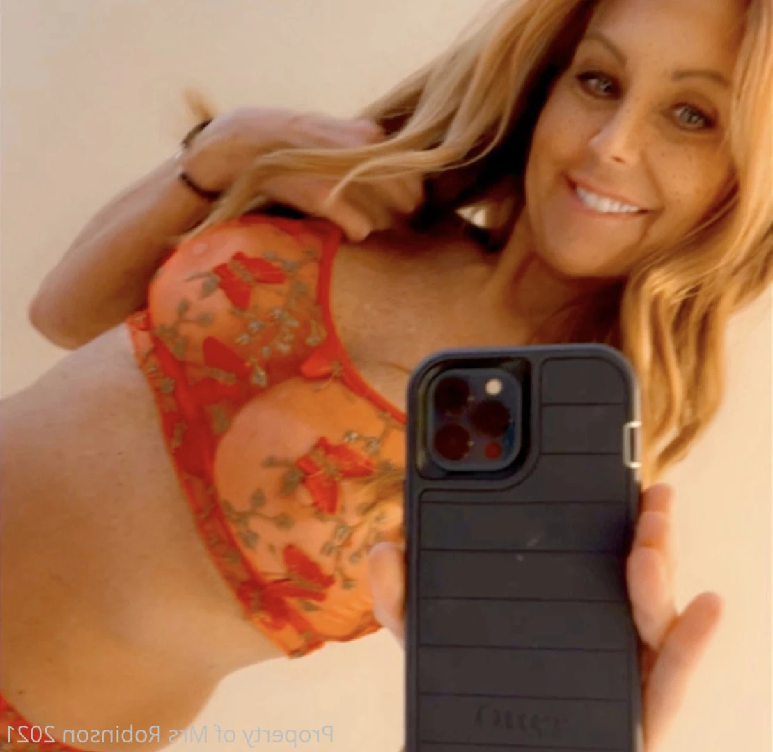 Mrs. Robinson [ mrsrobinsonvip ] Onlyfans leaked photo 10322194 on Hotleaks.tv