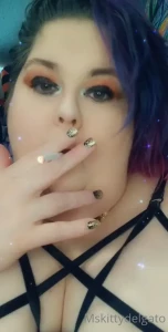 15702613