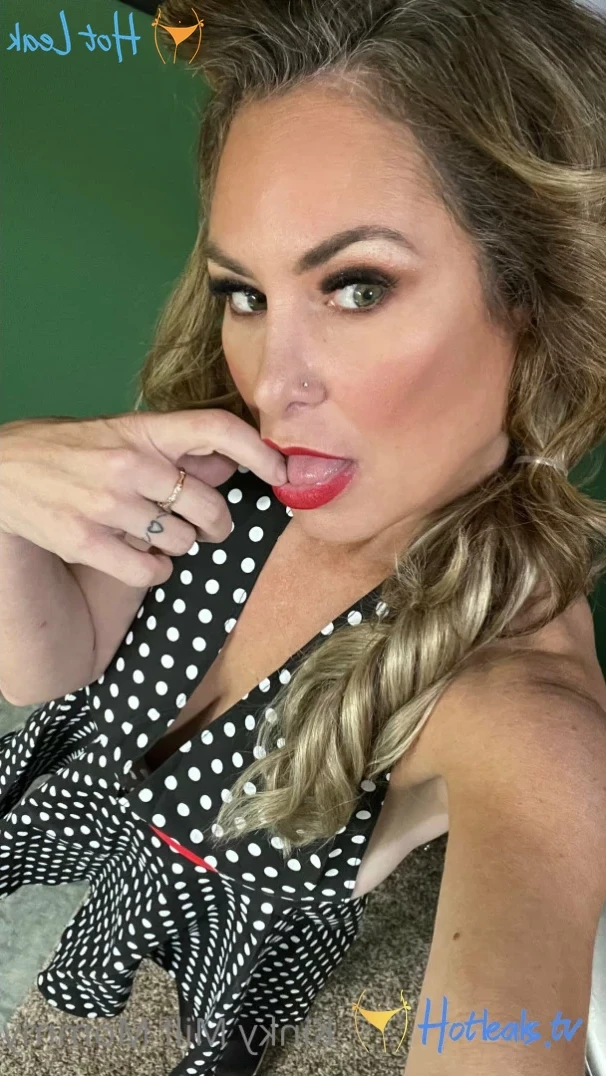 RachelSecrets [ msrachelsecrets ] Onlyfans leaked photo 13441191 on Hotleaks.tv