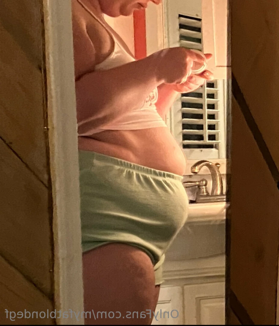 MyFatBlondeGirlfriend [ myfatblondegf ] Onlyfans leaked photo 16904921 on Hotleaks.tv