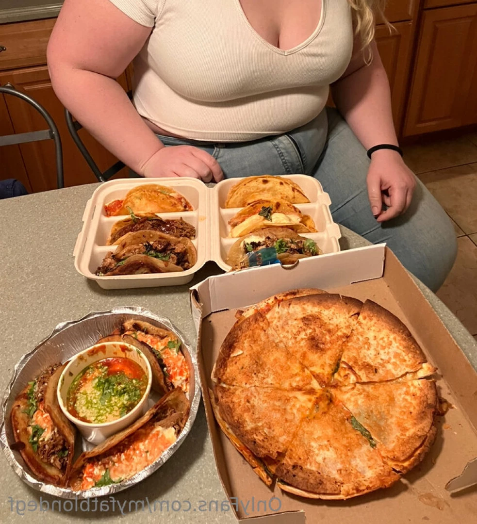 MyFatBlondeGirlfriend [ myfatblondegf ] Onlyfans leaked photo 16904922 on Hotleaks.tv