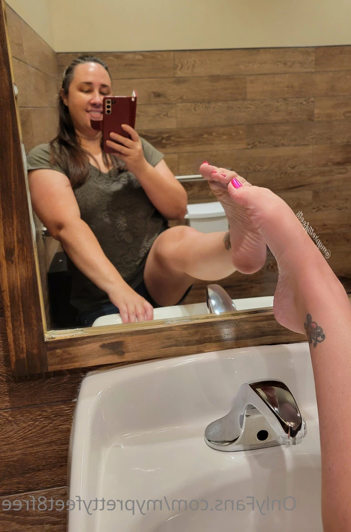 Maleka - Myprettyfeet8 [ myprettyfeet8free ] Onlyfans leaked photo 5845145 on Hotleaks.tv