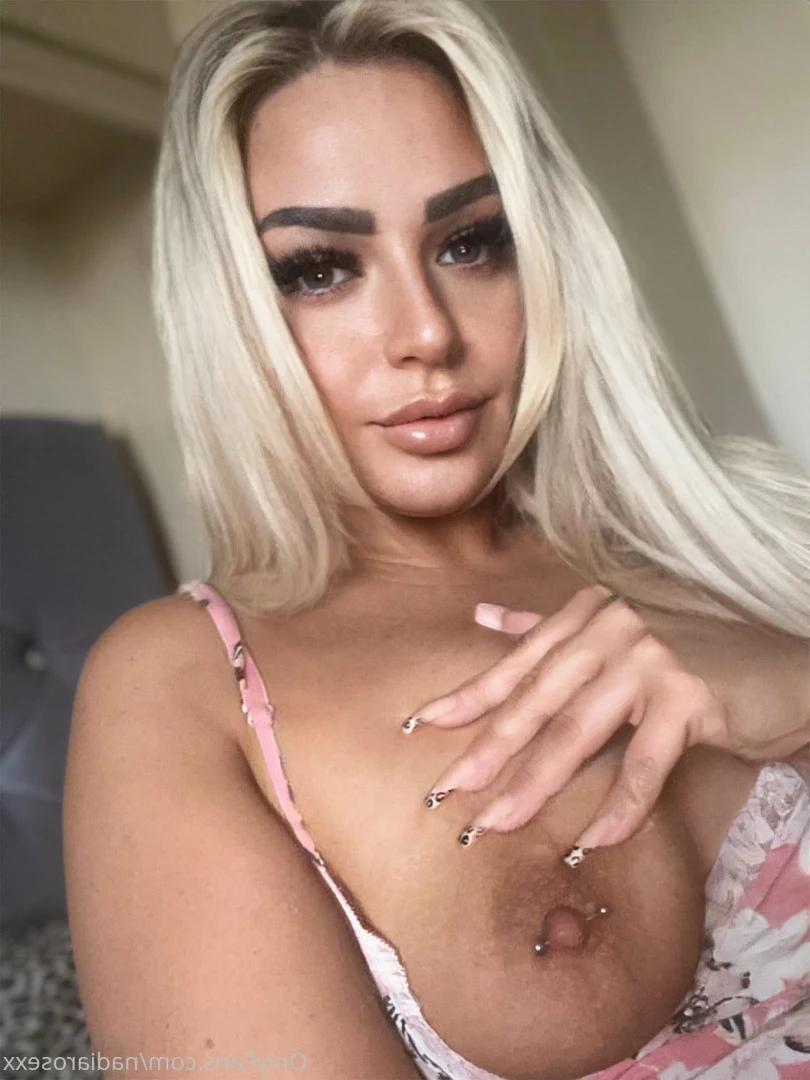 𝘍𝘪𝘭𝘵𝘩𝘺 34𝘌 𝘔𝘐𝘓𝘍 [ nadia.rose ] Onlyfans leaked photo 9772305 on Hotleaks.tv