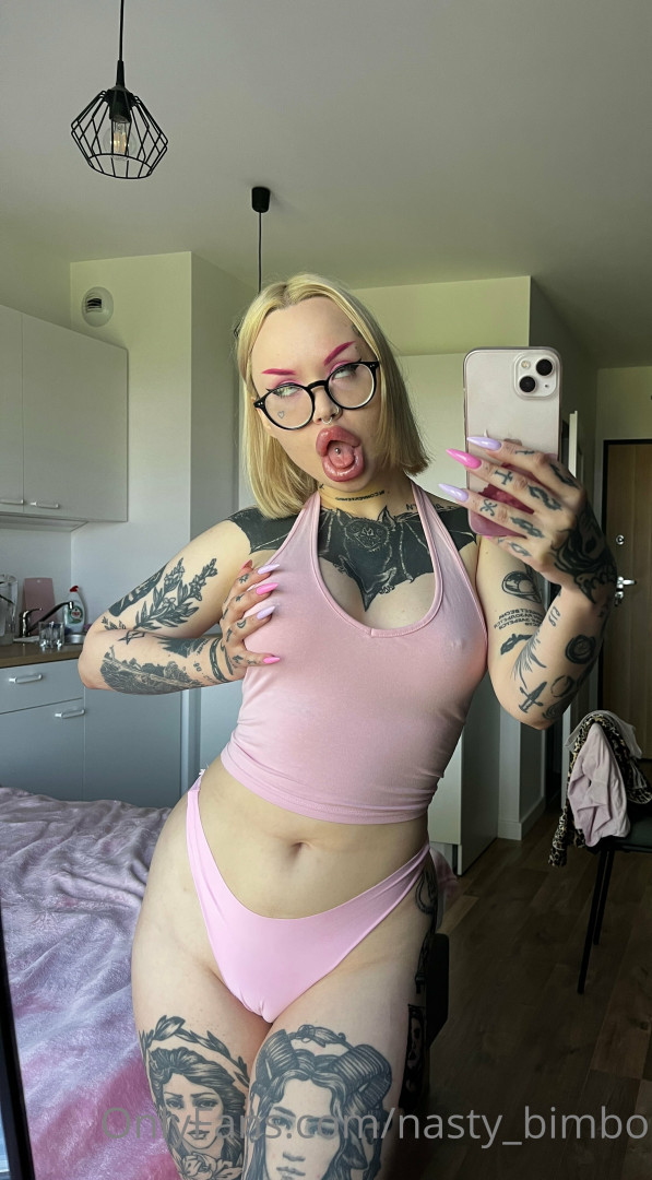 👄 Nasty Bimbo 👄 Top 2.2%✨ [ nasty_bimbo ] Onlyfans leaked photo 16614432 on Hotleaks.tv