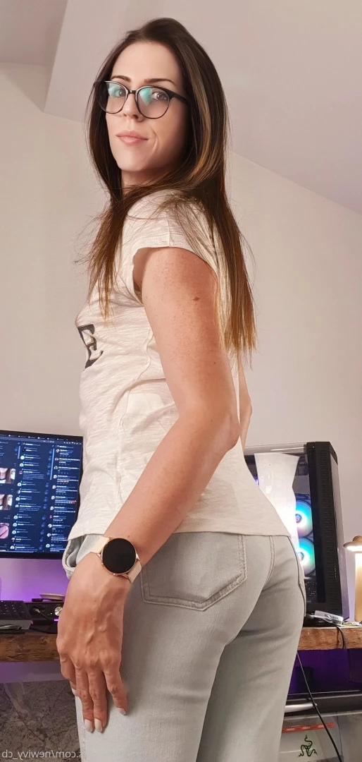 Ivy [ newivy_cb ] Onlyfans leaked photo 9816910 on Hotleaks.tv