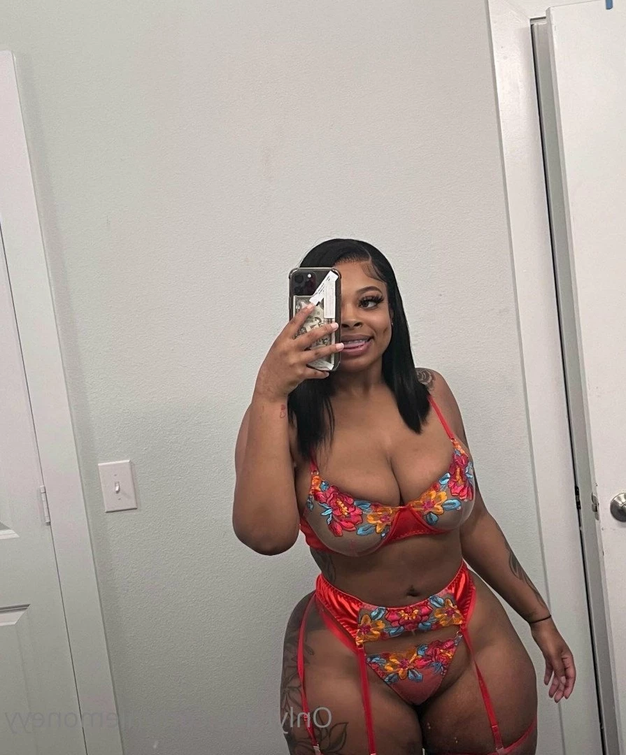BIG NIE [ niemoneyy ] Onlyfans leaked photo 2867199 on Hotleaks.tv