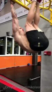 4918717