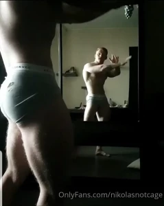 4918731