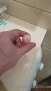 4918732