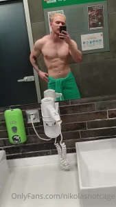 4918735