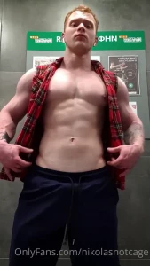 4918751
