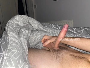 2865902