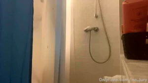 4918816