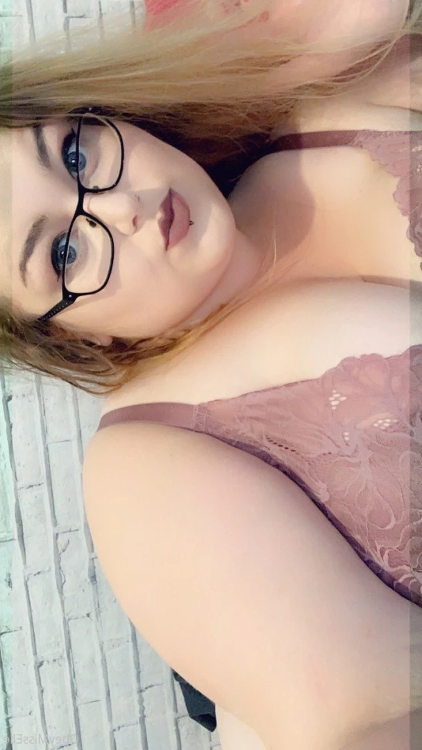 👑 Elle 👑 [ obeymisselle ] Onlyfans leaked photo 9756128 on Hotleaks.tv