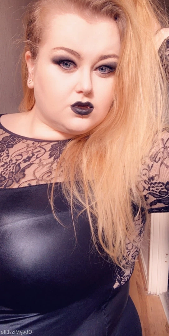 👑 Elle 👑 [ obeymisselle ] Onlyfans leaked photo 9762122 on Hotleaks.tv
