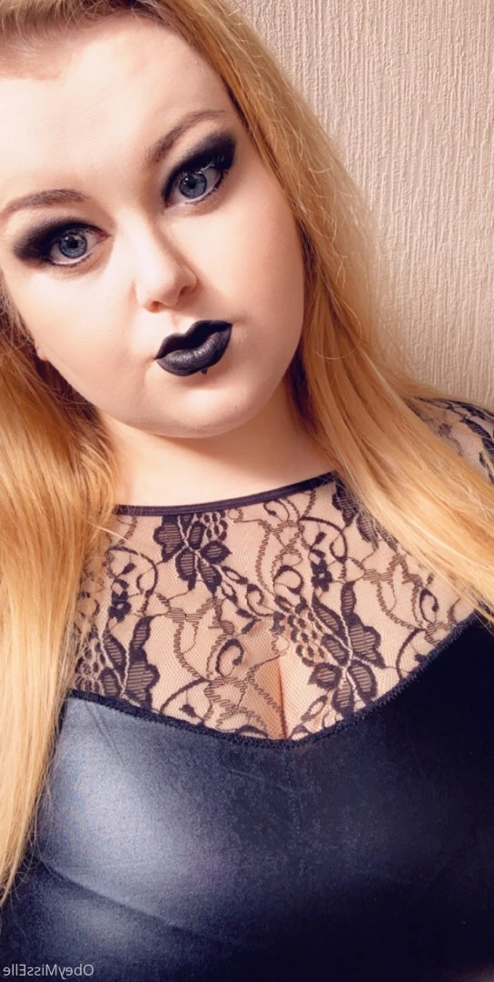 👑 Elle 👑 [ obeymisselle ] Onlyfans leaked photo 9762353 on Hotleaks.tv