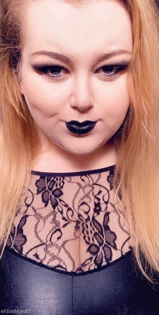 👑 Elle 👑 [ obeymisselle ] Onlyfans leaked photo 9762878 on Hotleaks.tv