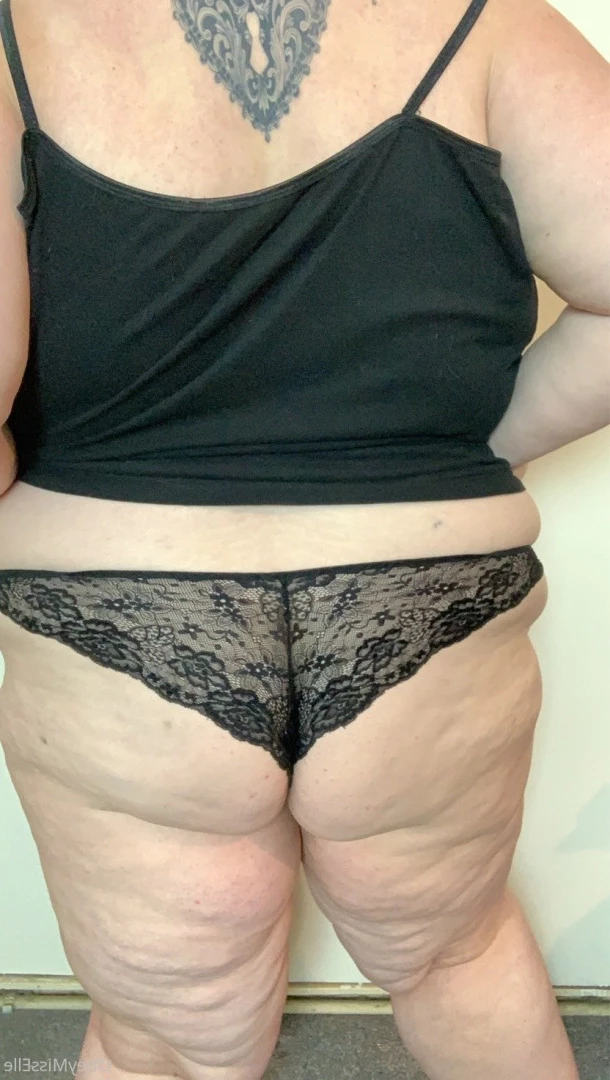 👑 Elle 👑 [ obeymisselle ] Onlyfans leaked photo 9765912 on Hotleaks.tv