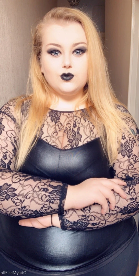 👑 Elle 👑 [ obeymisselle ] Onlyfans leaked photo 9767617 on Hotleaks.tv