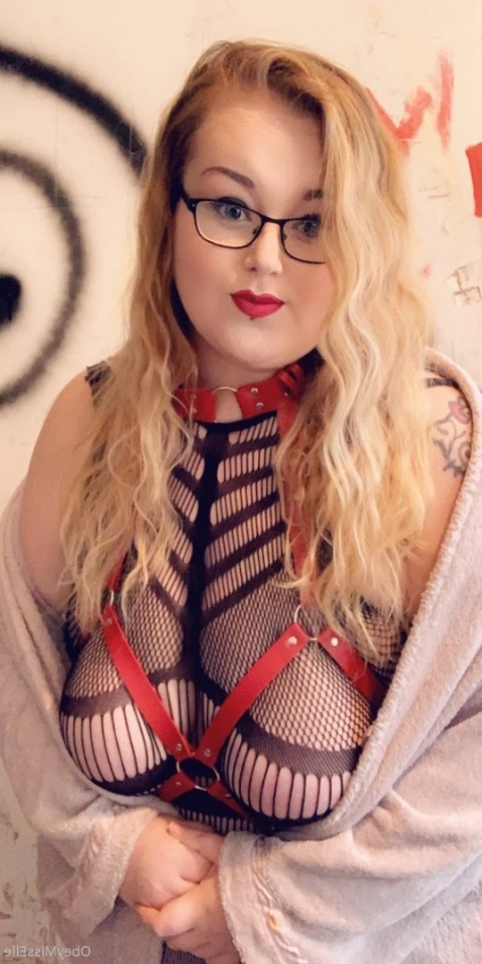 👑 Elle 👑 [ obeymisselle ] Onlyfans leaked photo 9767748 on Hotleaks.tv