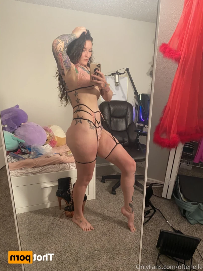oftenelle Onlyfans leaked photo 12929812 on Hotleaks.tv